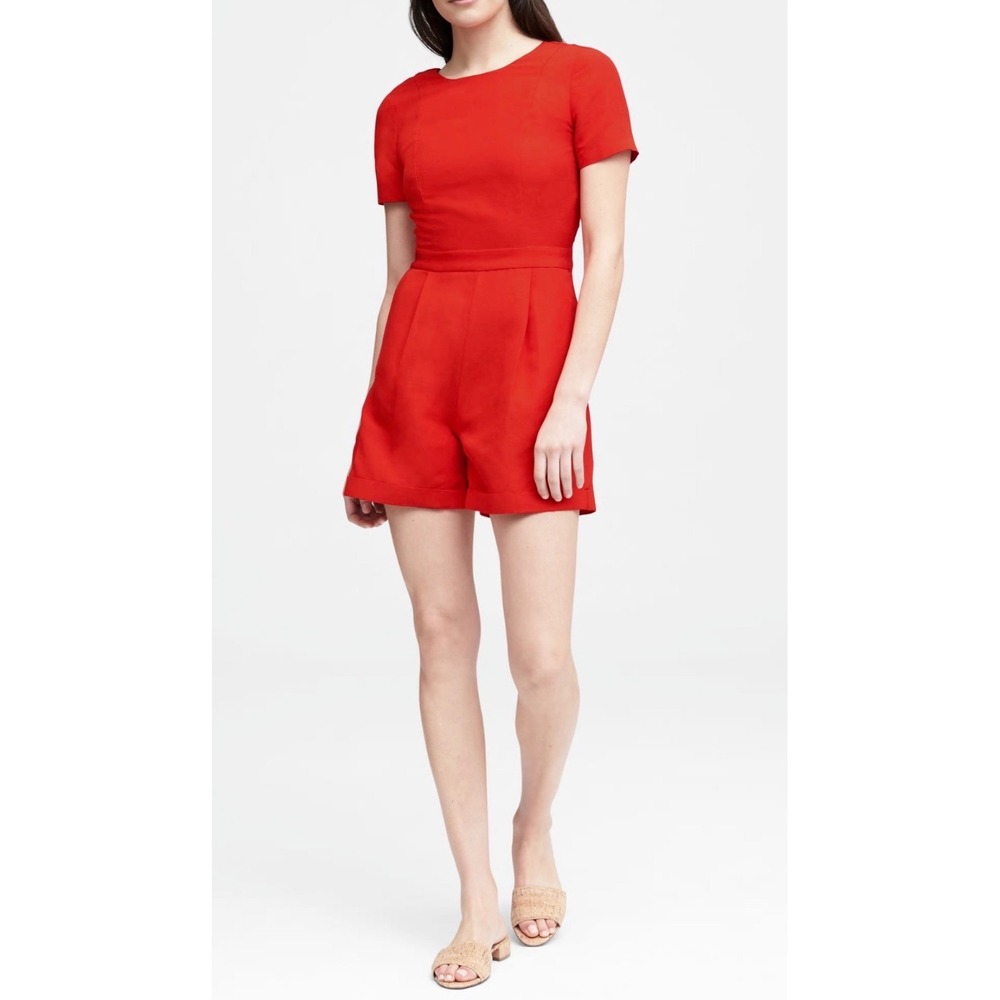 Banana Republic Red Short Sleeve V-Back Tailored Romper Playsuit Size 10 NEW